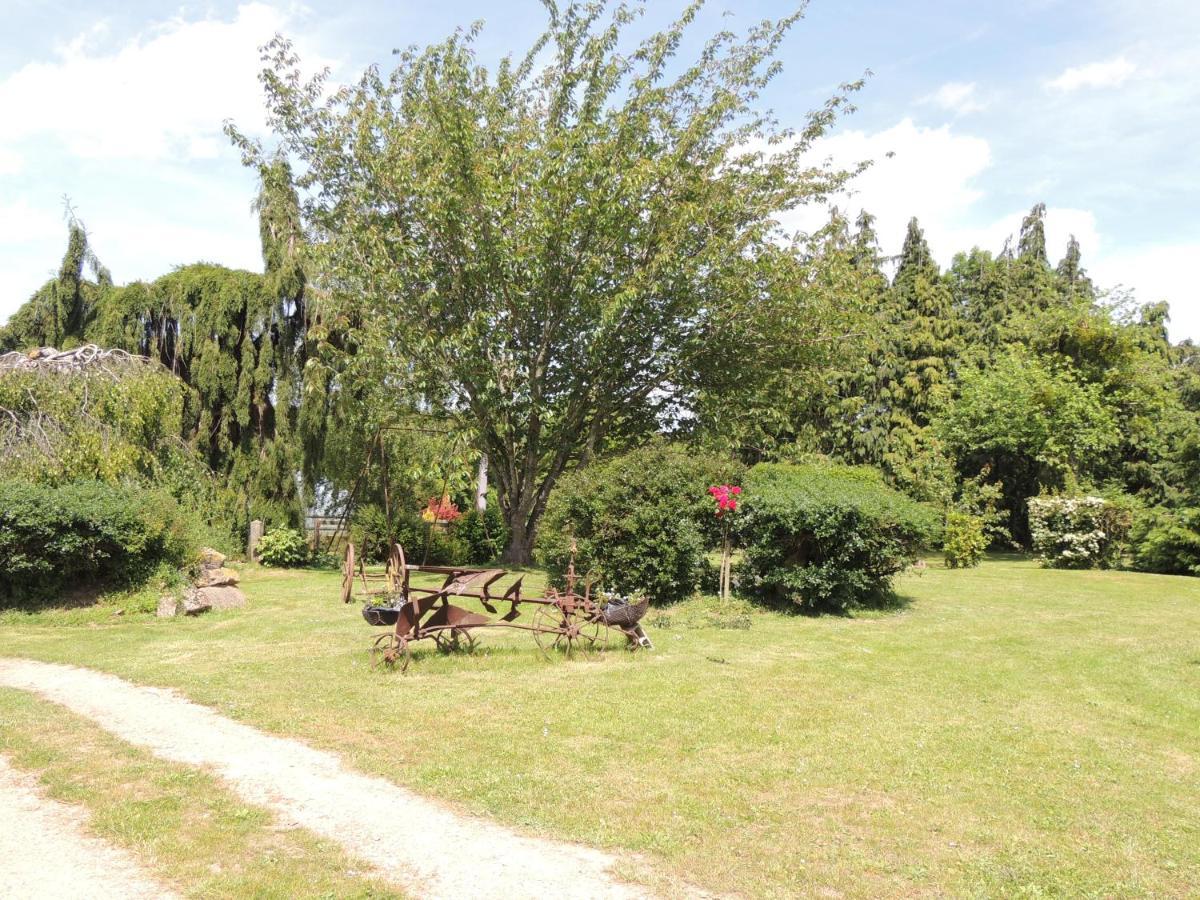 La Ferme Du Bourg Bed & Breakfast Eraines ภายนอก รูปภาพ