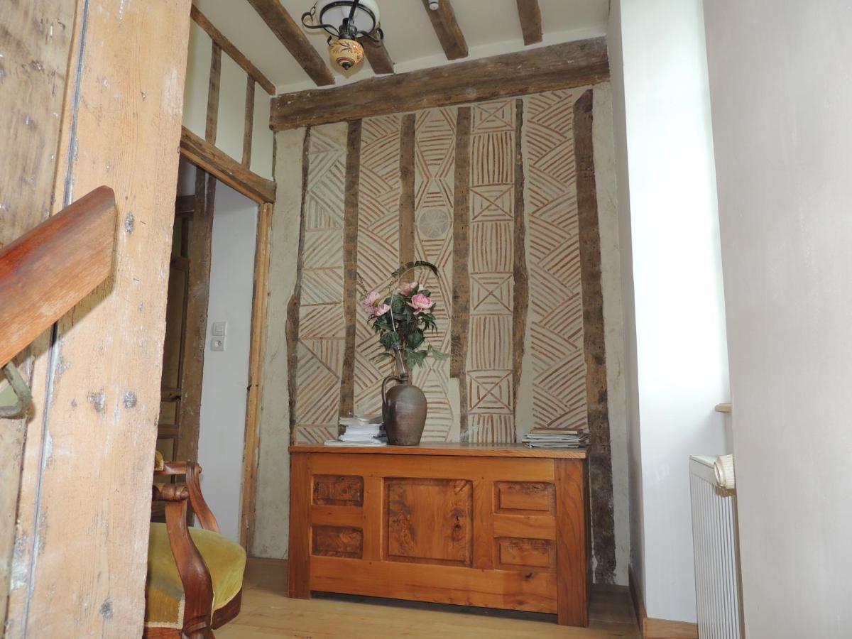 La Ferme Du Bourg Bed & Breakfast Eraines ภายนอก รูปภาพ