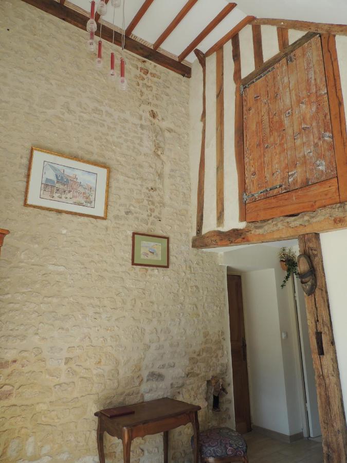 La Ferme Du Bourg Bed & Breakfast Eraines ภายนอก รูปภาพ